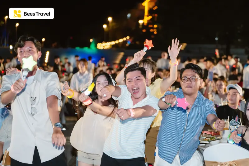Cháy hết mình cùng những tiết mục hấp dẫn